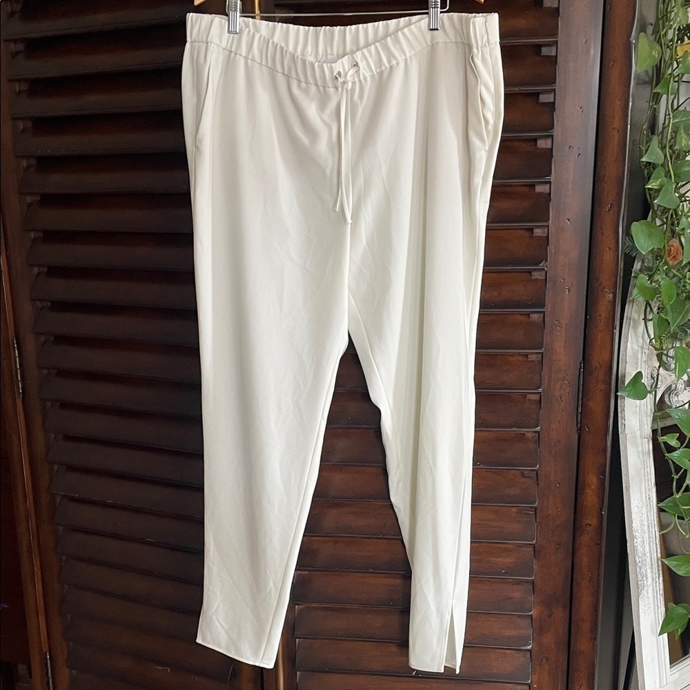 AKRIS Punto Cream Drawstring Straight Leg Pants 18 / F 50 Pockets